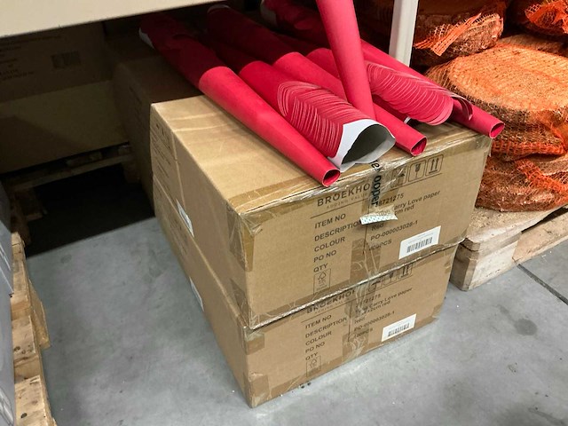 Partij tubes carry love paper 46x6x2cm red (900x) - afbeelding 2 van  7