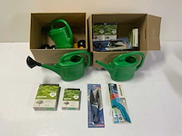 Partij tuin benodigdheden - afbeelding 1 van  8