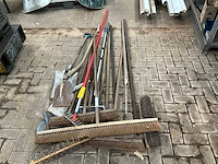 Partij tuin gereedschap - afbeelding 1 van  4