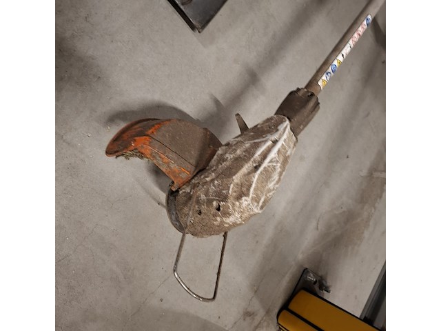 Partij tuingereedschap, stihl, oranje - afbeelding 11 van  23