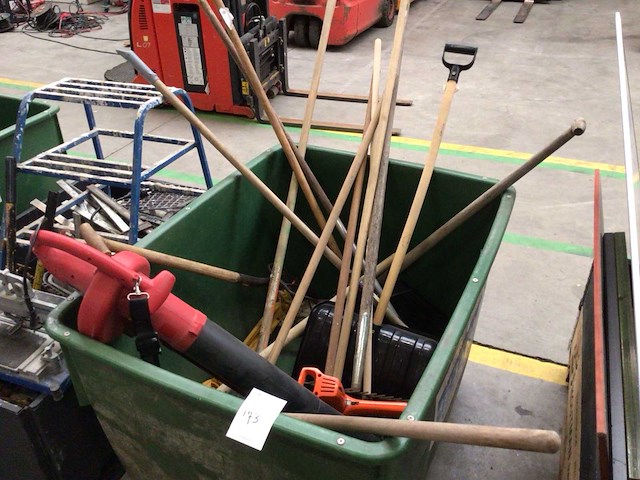 Partij tuingereedschap - afbeelding 1 van  5