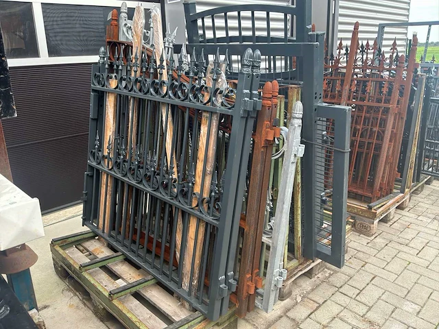 Partij tuinhekken / sierhekken / toegangspoorten / sierpoort - afbeelding 13 van  14