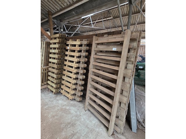 Partij tuinhekken - afbeelding 2 van  8