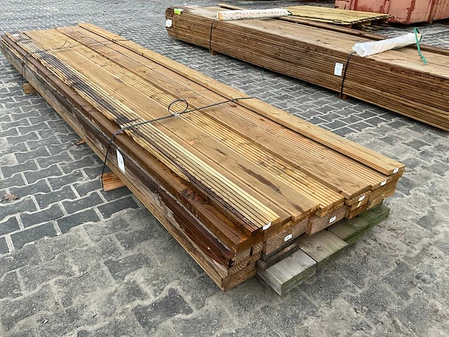 Partij tuinhout - afbeelding 1 van  6