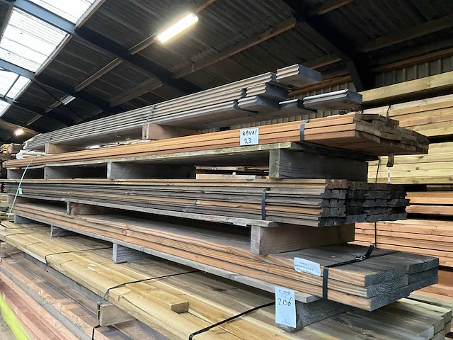 Partij tuinhout - afbeelding 1 van  7