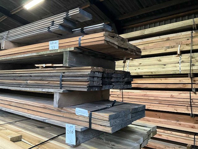 Partij tuinhout - afbeelding 2 van  7