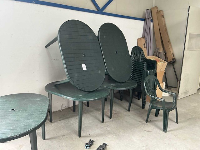 Partij tuinmeubilair - afbeelding 1 van  6