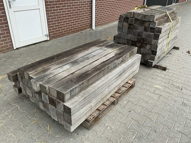Partij tuinpalen hardhout (109x) - afbeelding 2 van  10