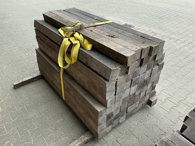 Partij tuinpalen hardhout (109x) - afbeelding 6 van  10