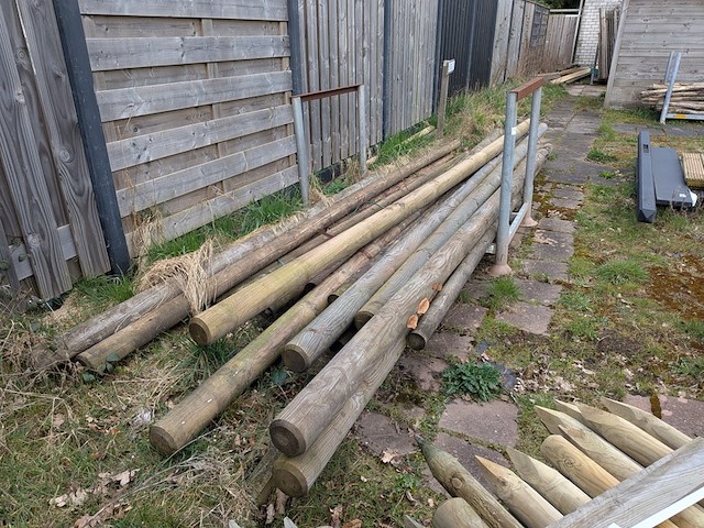 Partij tuinpalen - afbeelding 3 van  4