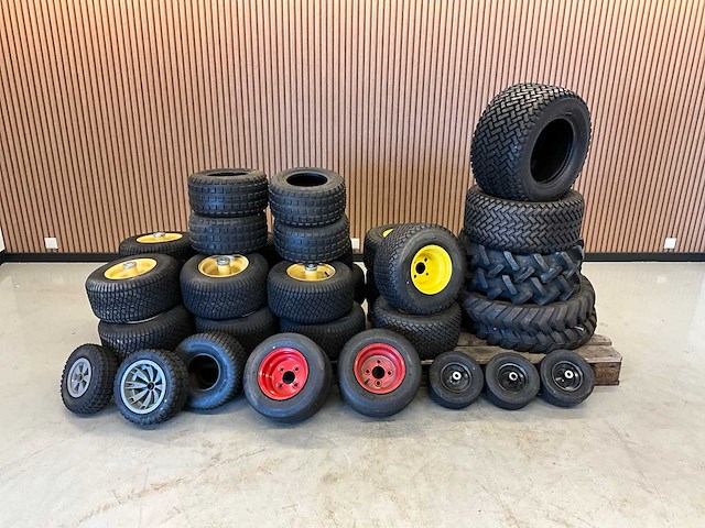 Partij tuin/park machines banden - afbeelding 12 van  20