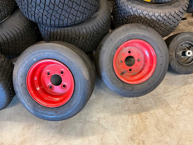 Partij tuin/park machines banden - afbeelding 20 van  20