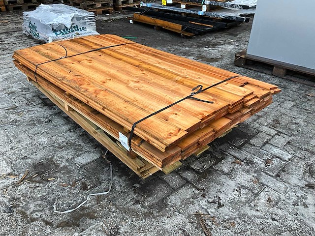 Partij tuinplanken 1.6x14x195 cm (ca. 70x) - afbeelding 1 van  7