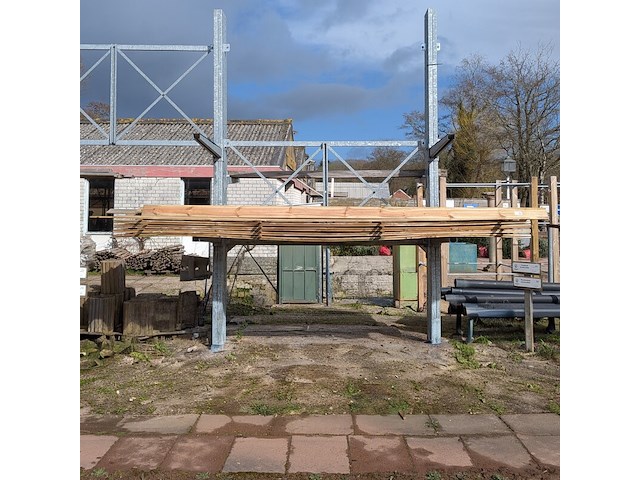 Partij tuinplanken grenen - afbeelding 1 van  6