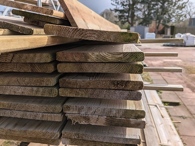 Partij tuinplanken grenen - afbeelding 4 van  6