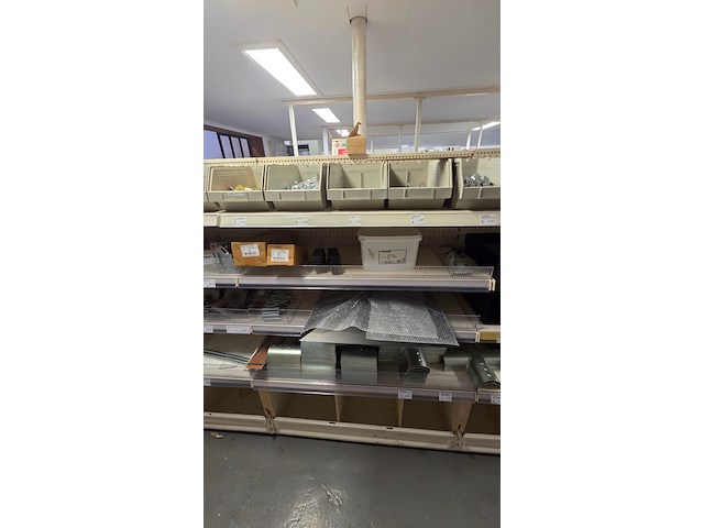 Partij tuinproducten - afbeelding 9 van  13