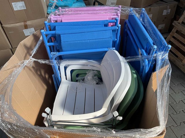 Partij tuinstoelen - diverse soorten - afbeelding 1 van  6