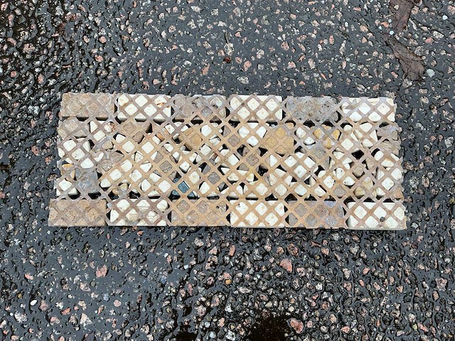 Partij tuintegels - 33x13 cm - 2 m2 - afbeelding 1 van  1