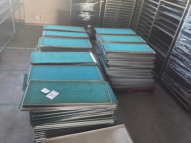 Partij tulband matten & geperforeerde platen (ca. 550x) - afbeelding 1 van  2