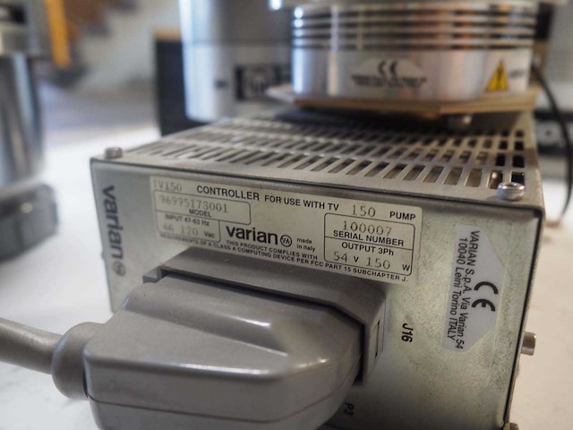 Partij turbo (moleculair) pompen met controller - afbeelding 5 van  13
