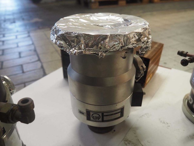 Partij turbo (moleculair) pompen met controller - afbeelding 13 van  13