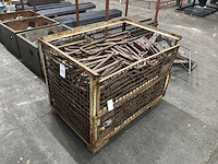 Partij u beugels - afbeelding 1 van  3