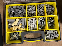 Partij uitvulplaten, klemmen, schroeven en connectoren in 3 organizers - afbeelding 4 van  6