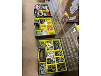 Partij uitvulplaten, klemmen, schroeven en connectoren in 3 organizers - afbeelding 6 van  6