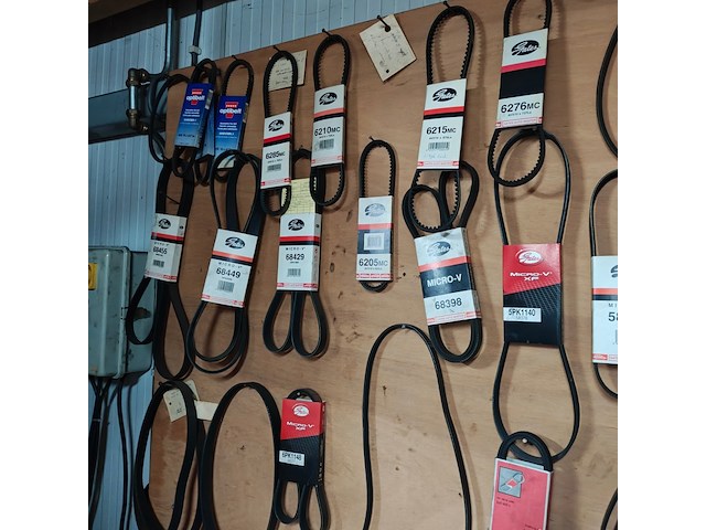 Partij v-snaren, kabel en slagenklemmen - afbeelding 2 van  7