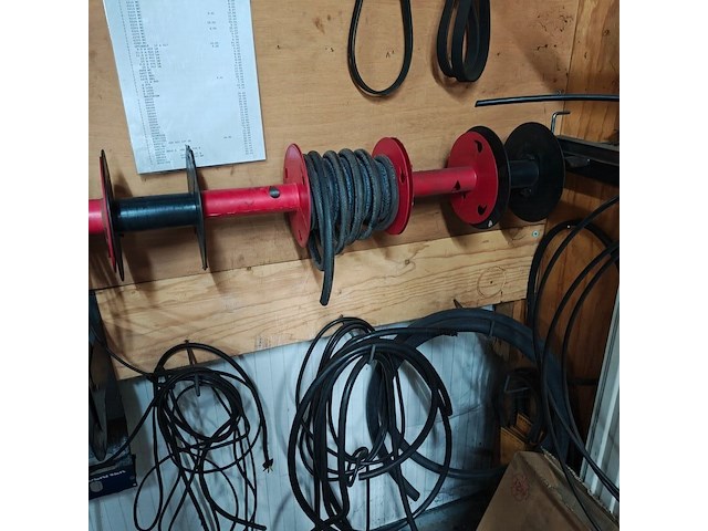 Partij v-snaren, kabel en slagenklemmen - afbeelding 5 van  7