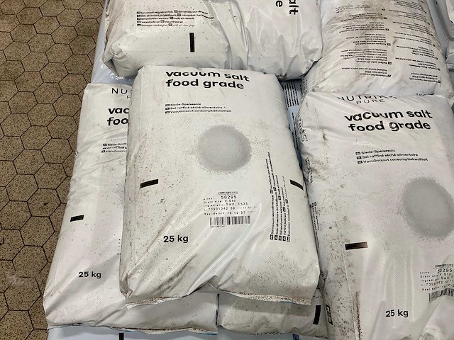 Partij vacuüm zout - afbeelding 2 van  3
