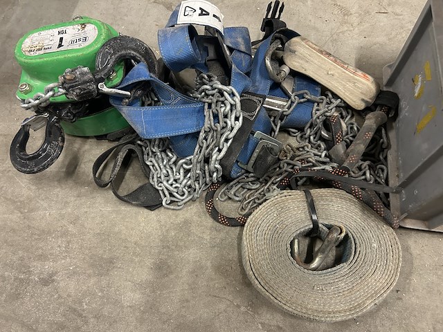 Partij valbeveiliging en takelketting - afbeelding 3 van  7