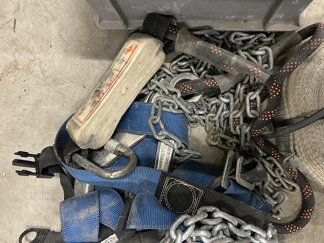 Partij valbeveiliging en takelketting - afbeelding 6 van  7