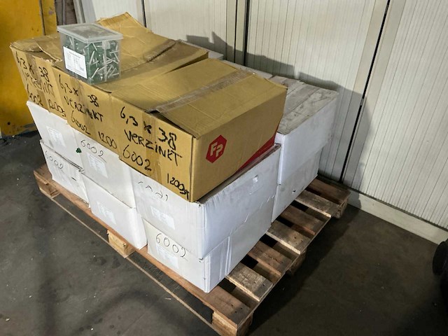 Partij valk - handel damwandschroeven - afbeelding 8 van  8