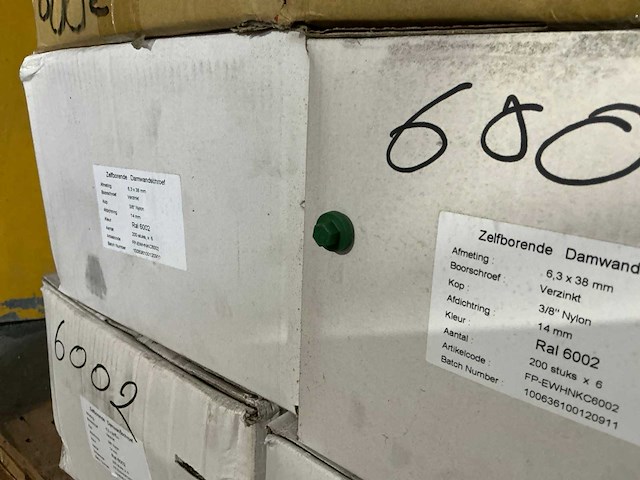 Partij valk - handel damwandschroeven - afbeelding 5 van  8