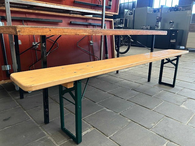 Partij van 20 inklapbare biertafels, 11 banken en 2 transportkarren - afbeelding 4 van  6