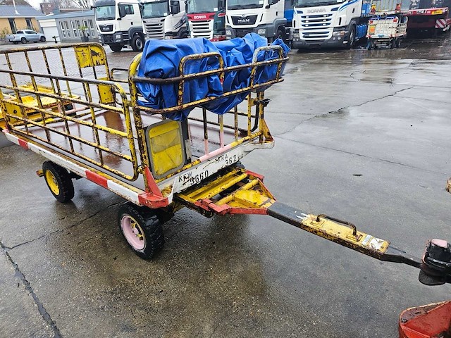 Partij van 5 gustav stiehl kfw airport baggage carts / luchthaven bagagewagens – 1.500 kg - afbeelding 2 van  8