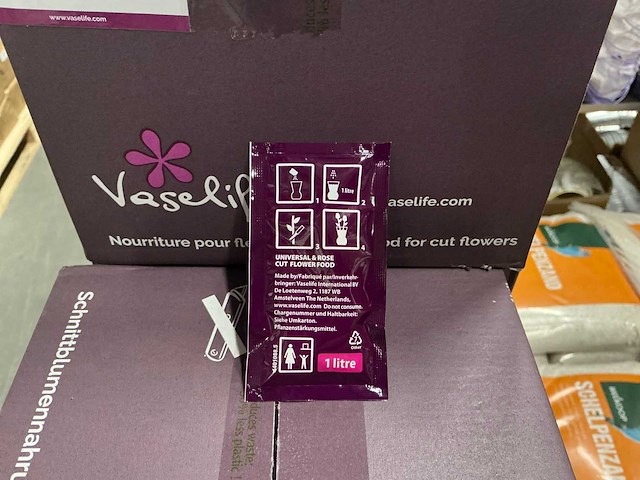 Partij vaselife powder sachets 1l (8300x) - afbeelding 1 van  3