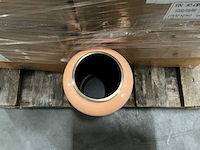 Partij vazen allyson metaal pink planter d.15xh.20cm (144x) - afbeelding 2 van  5