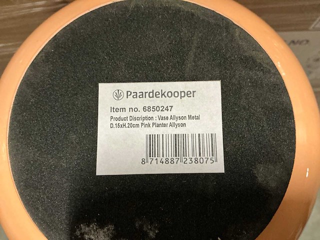 Partij vazen allyson metaal pink planter d.15xh.20cm (144x) - afbeelding 3 van  5