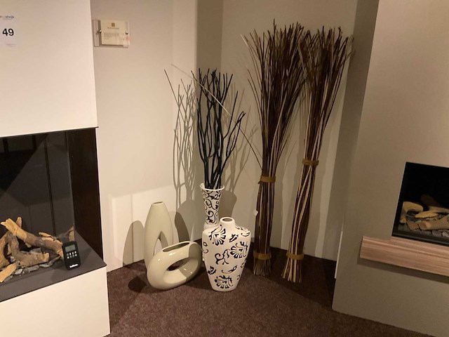 Partij vazen en decomateriaal - afbeelding 1 van  3