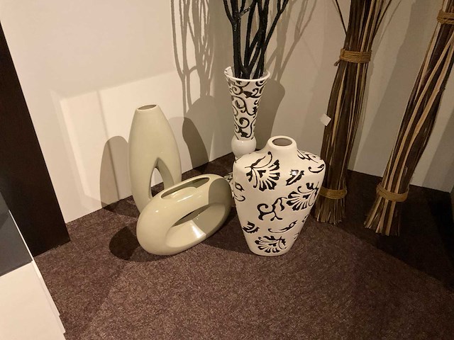 Partij vazen en decomateriaal - afbeelding 2 van  3