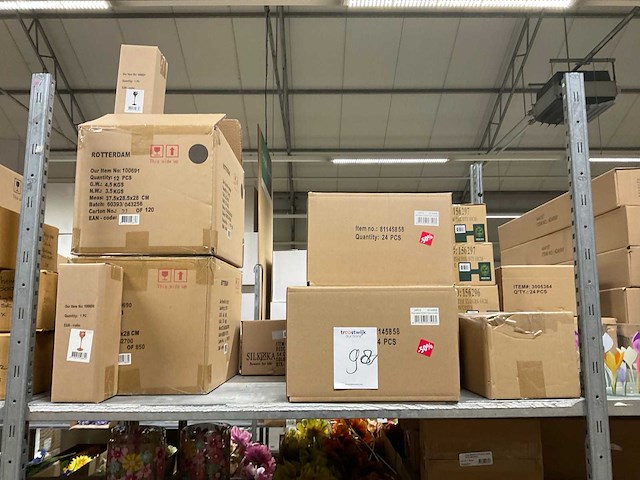 Partij vazen en waxinelichthouders - afbeelding 13 van  40