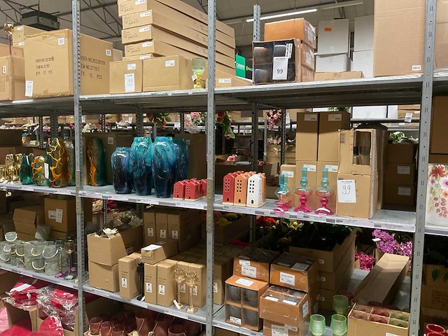 Partij vazen en waxinelichthouders - afbeelding 1 van  12