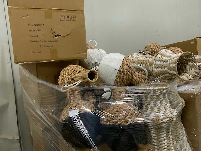 Partij vazen op 4 pallets - afbeelding 2 van  20