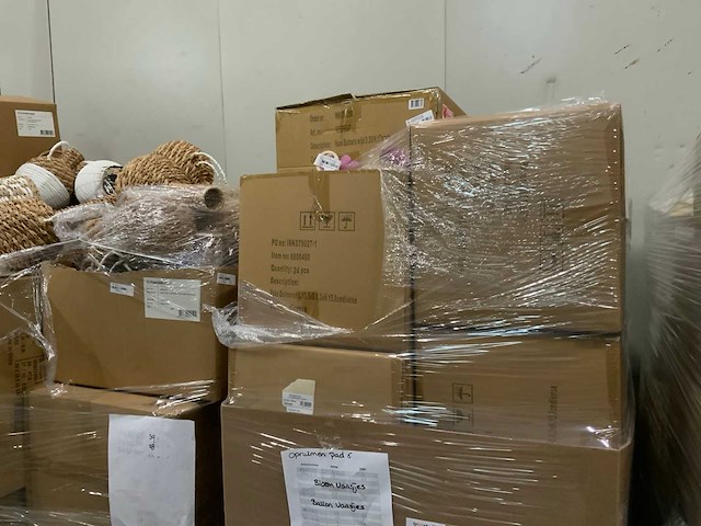 Partij vazen op 4 pallets - afbeelding 6 van  20