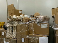 Partij vazen op 4 pallets - afbeelding 9 van  20