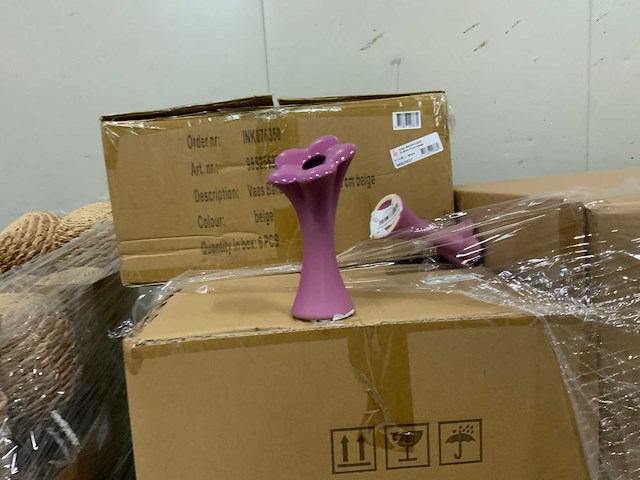 Partij vazen op 4 pallets - afbeelding 11 van  20