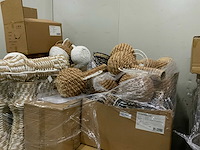 Partij vazen op 4 pallets - afbeelding 15 van  20