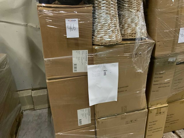 Partij vazen op 4 pallets - afbeelding 20 van  20